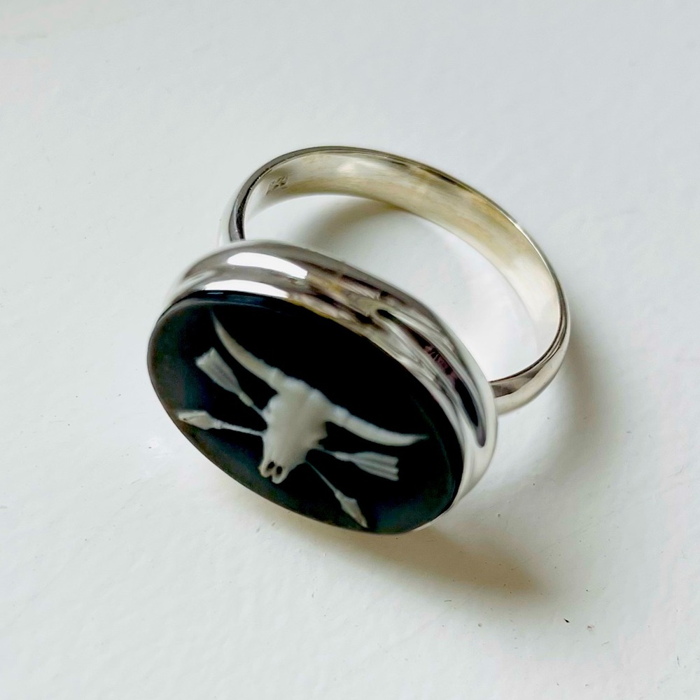 Skull and crossbow ring size 8.5